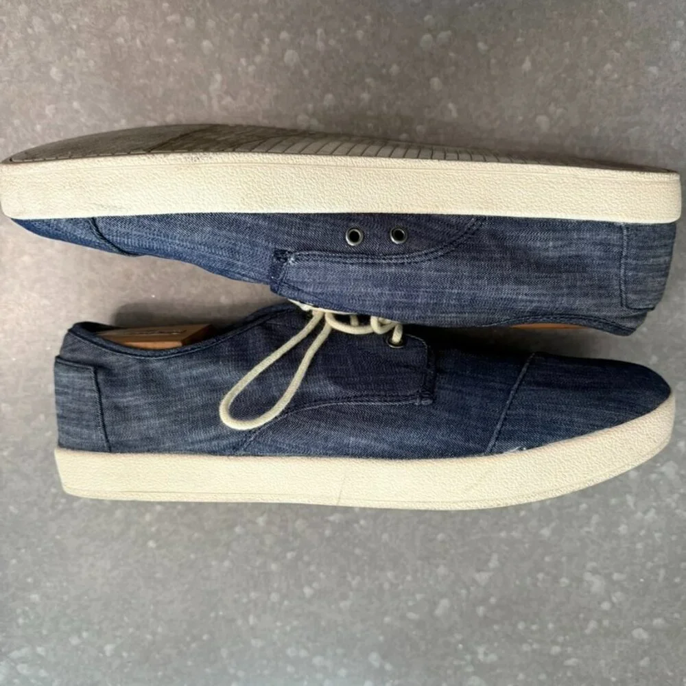 TOMS Men’s Blue Denim Lace-Up Sneakers – Size 12